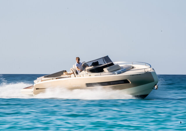 Invictus 280GT Delphi