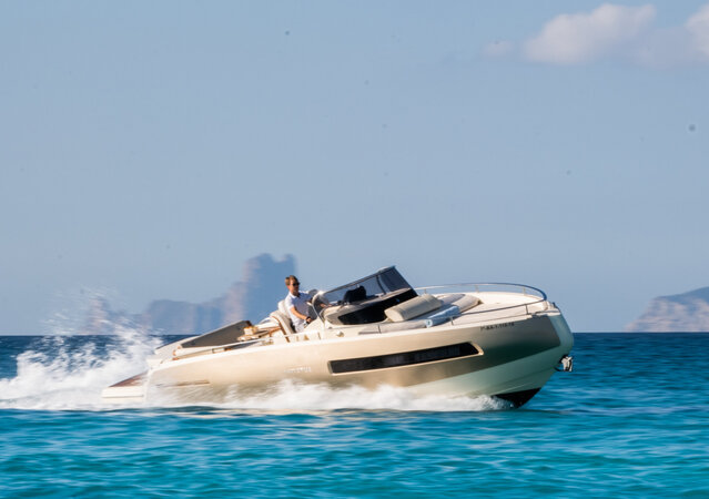 Invictus 280GT Delphi