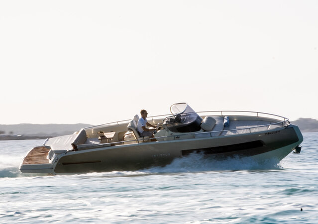 Invictus 280GT Delphi