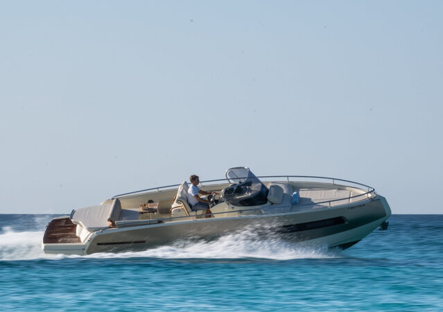 Invictus 280GT Delphi