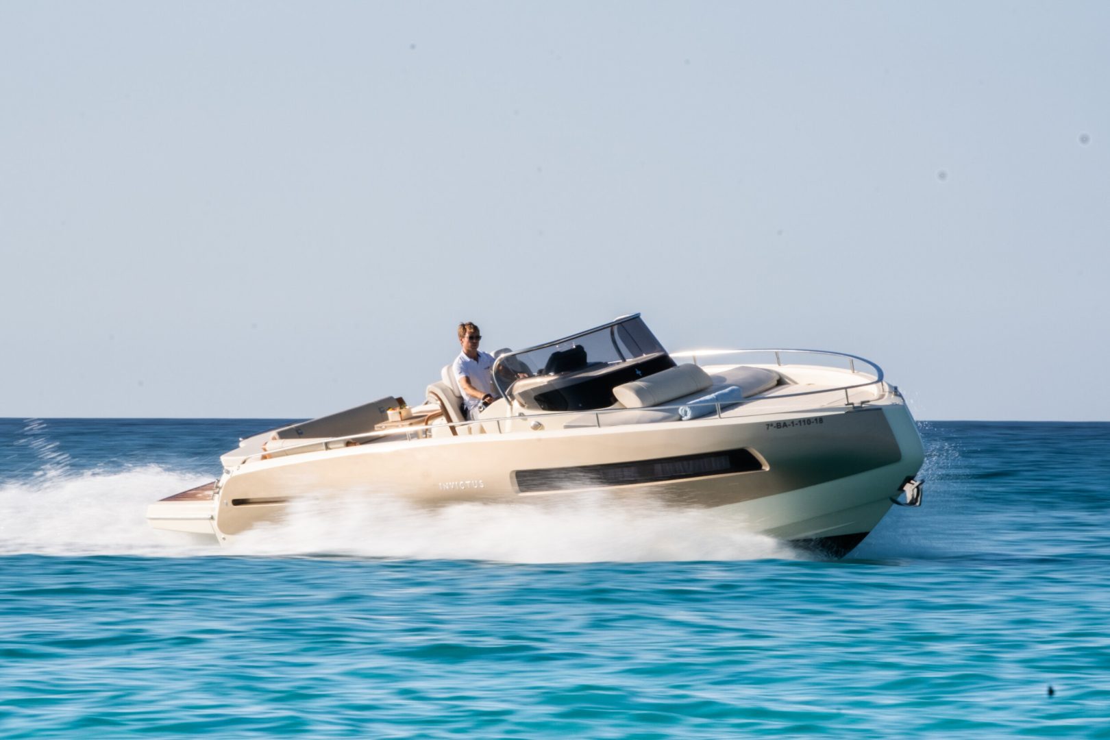 Invictus 280GT