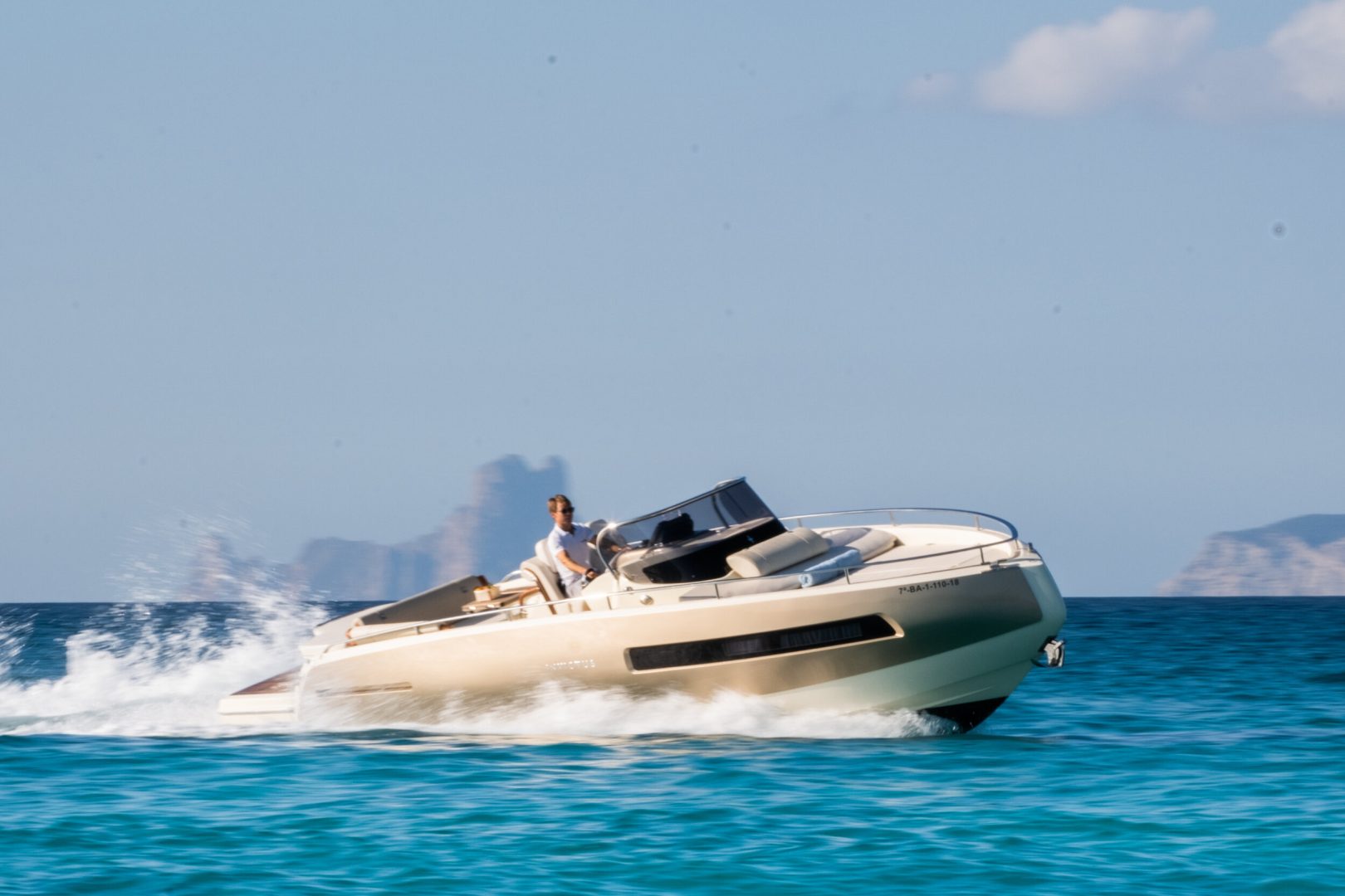 Invictus 280GT