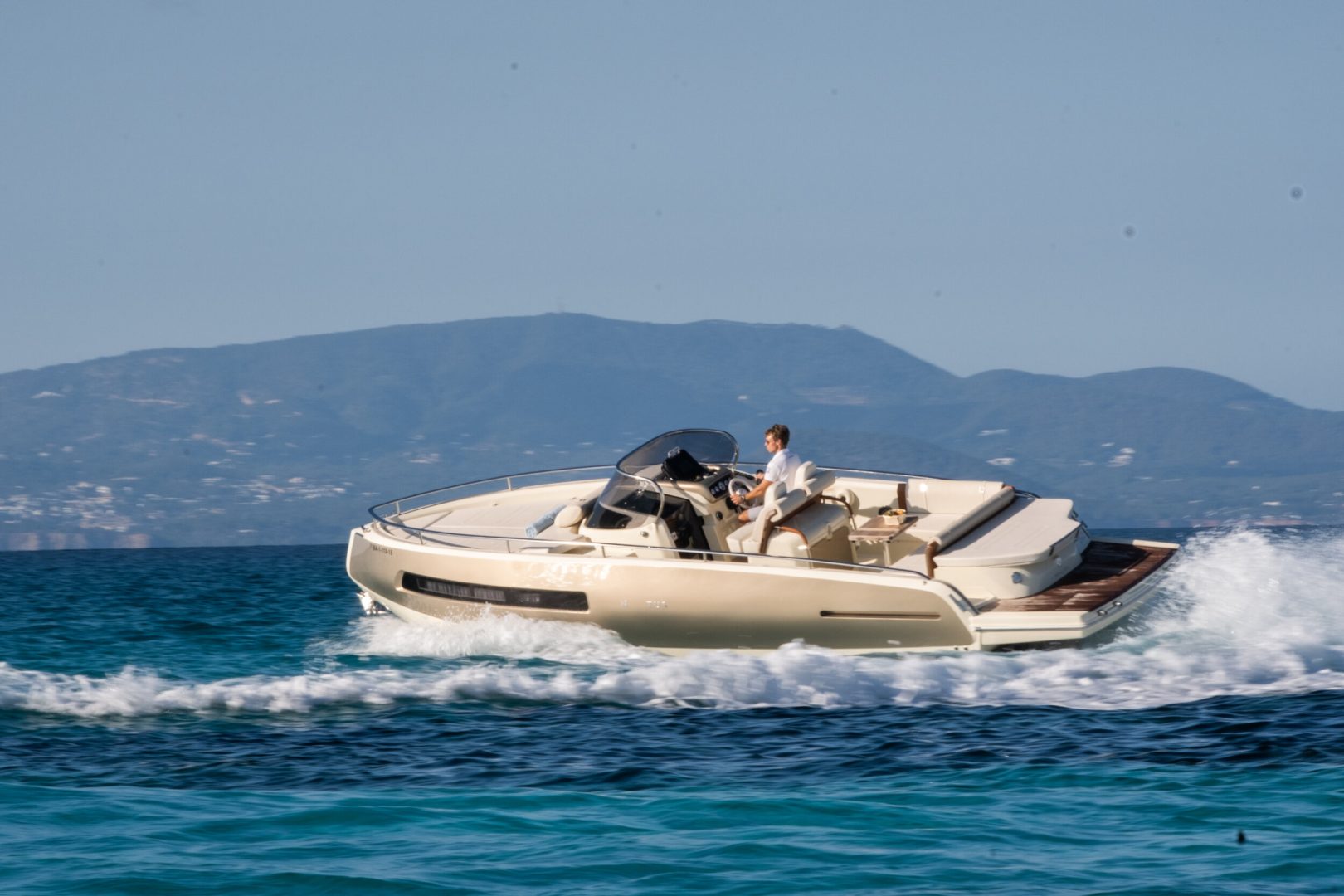 Invictus 280GT