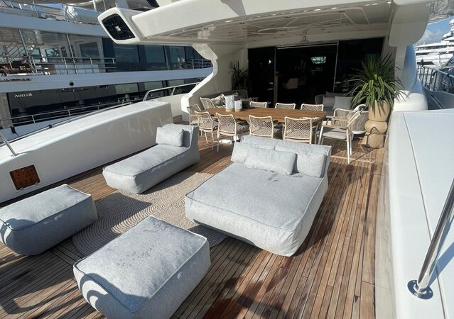 Mangusta 130 13