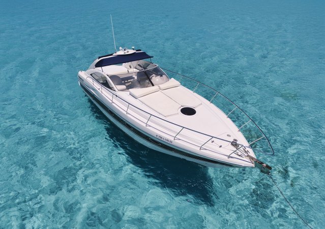 Pershing 37 open Mistral