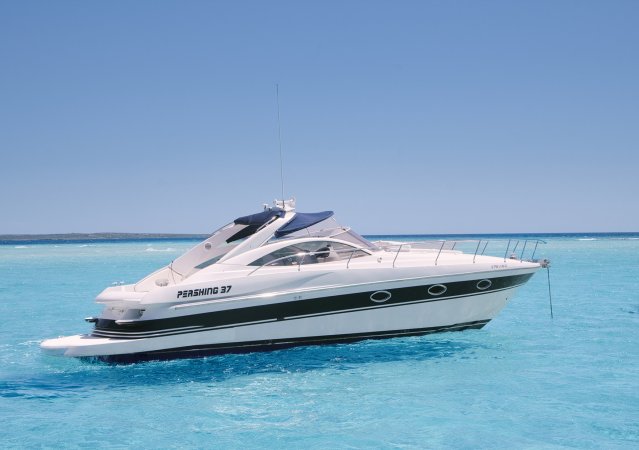 Pershing 37 open - La Brise Charter Ibiza