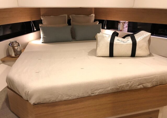 De Antonio D42 6