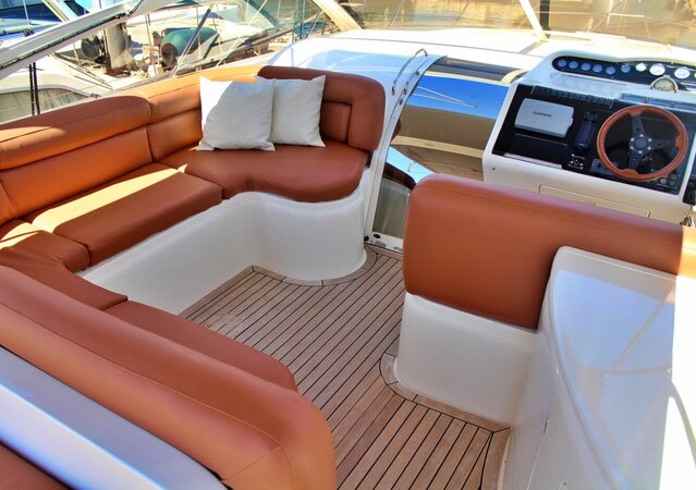 Princess V42
