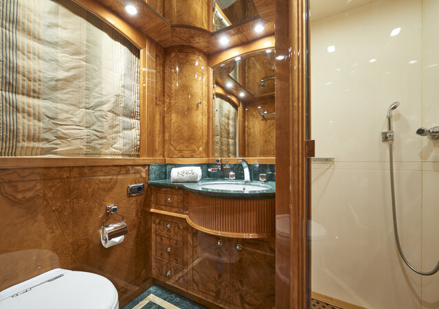 Astondoa 102 GLX 18