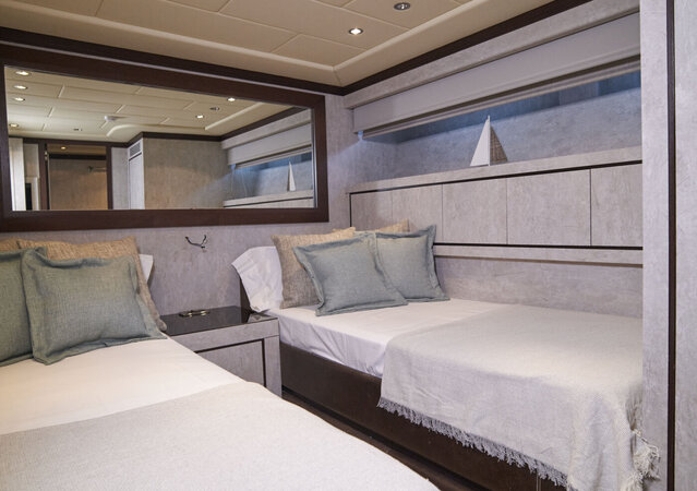 Mangusta 92 Five Stars