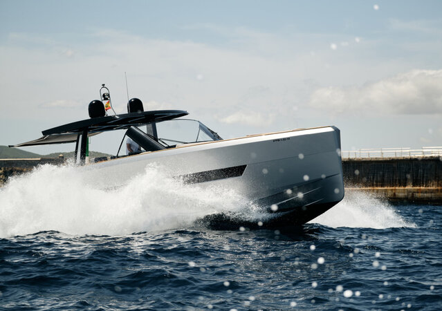 Fjord 52 LOLO III