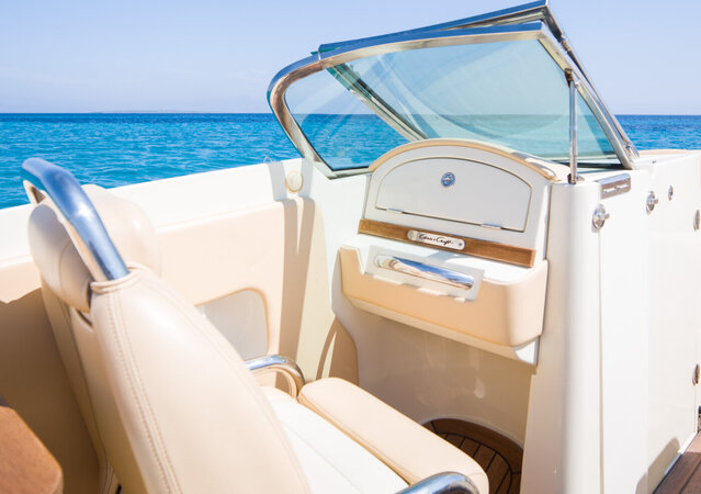Chris Craft 28
