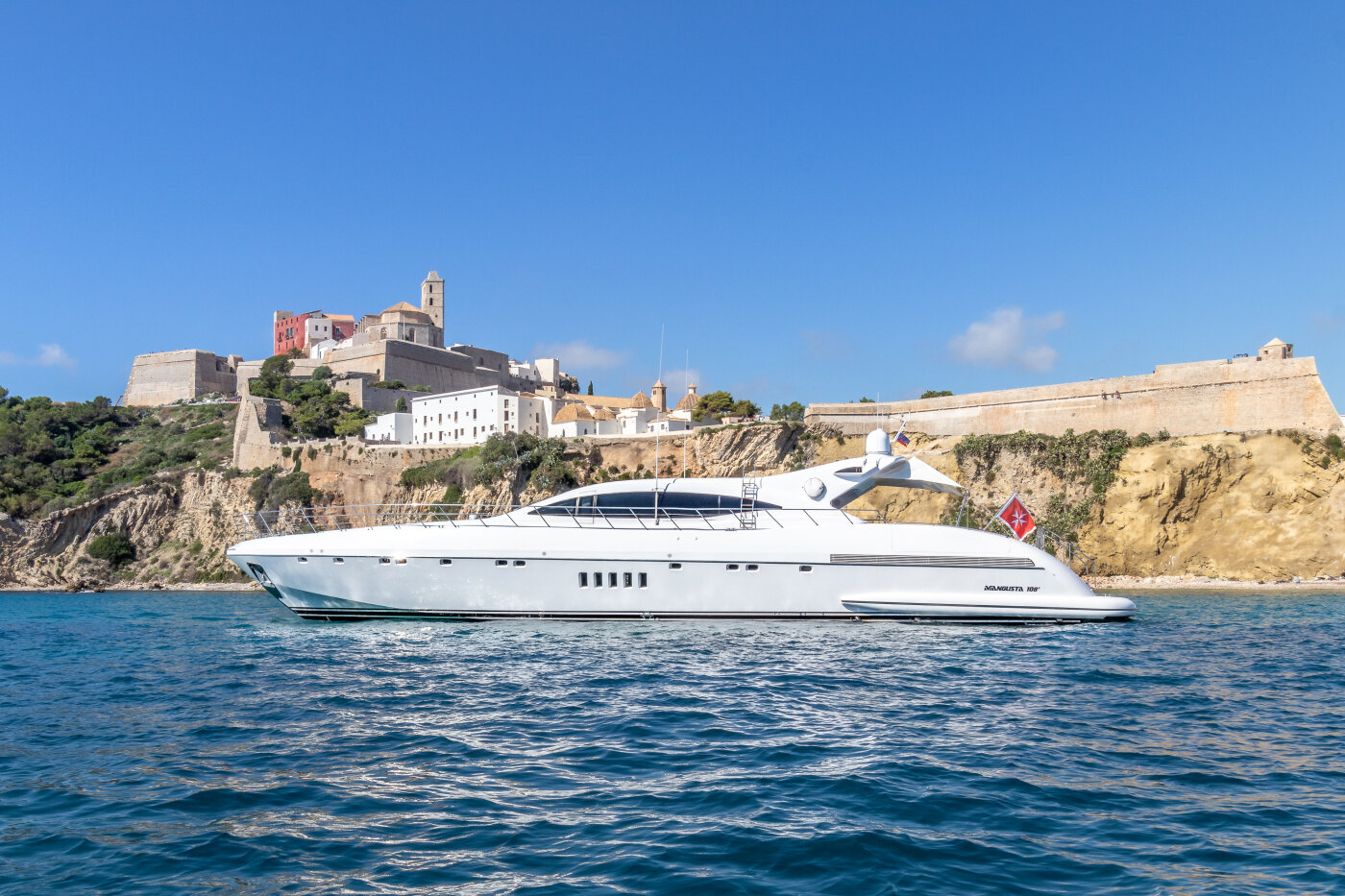 Mangusta 108 - La Brise Charter Ibiza