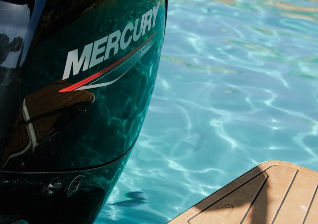 Quicksilver 605 SUNDECK