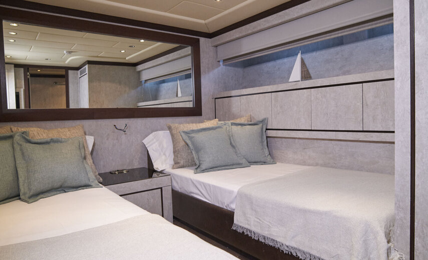 Mangusta 92 Five Stars 8