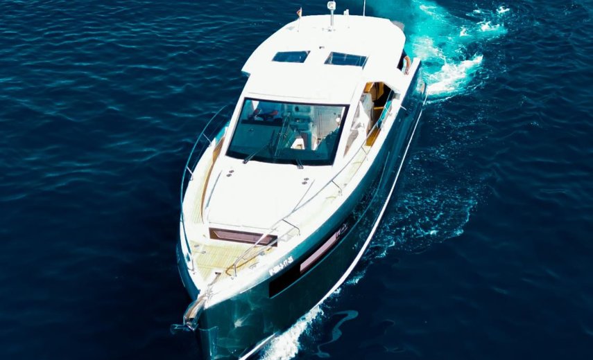 Jeanneau DB43