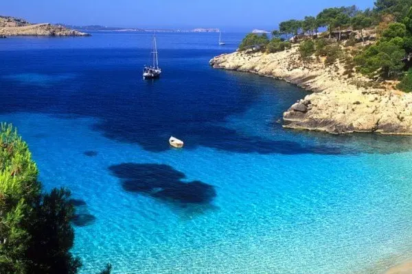 The Balearic Islands are the most requested Spanish destination in Catalan travel agencies.