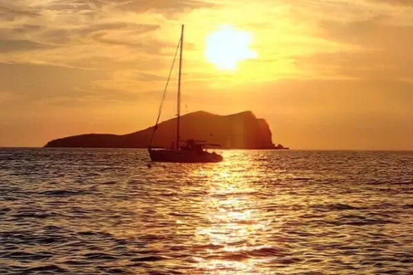 A weekend in Ibiza aboard a boat