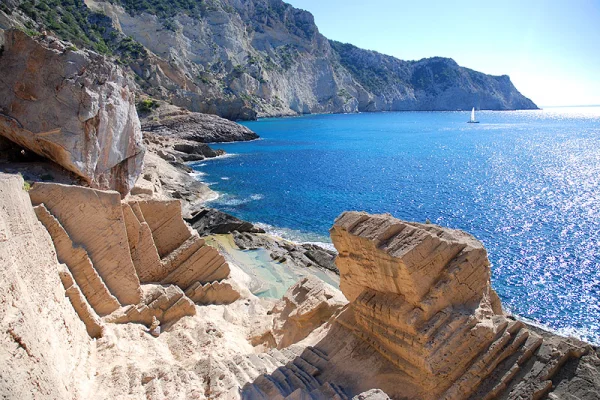 Boat Hire in Ibiza: 5 Secret Coves Only Accessible by Sea