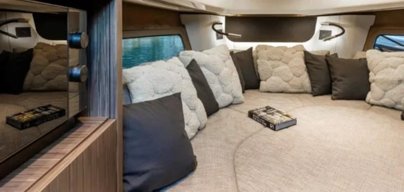 Cranchi A32 Just Nice interior