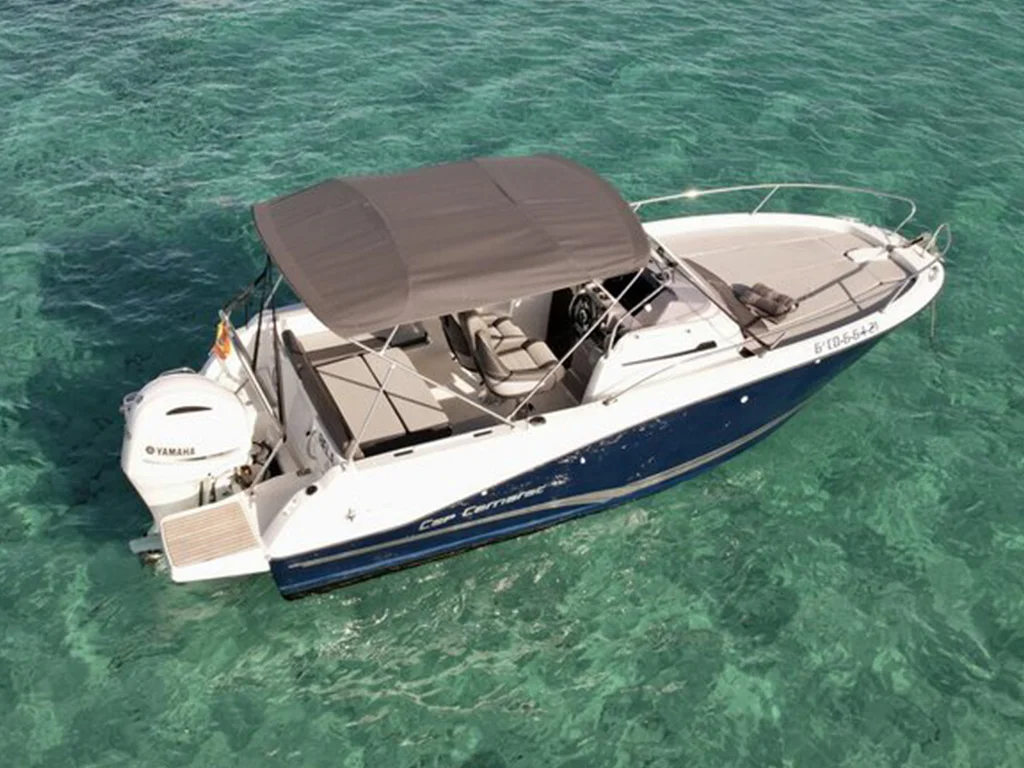 Discover the Cap Camarat 6.5: Elegance and Performance on the Waters of Ibiza and Formentera