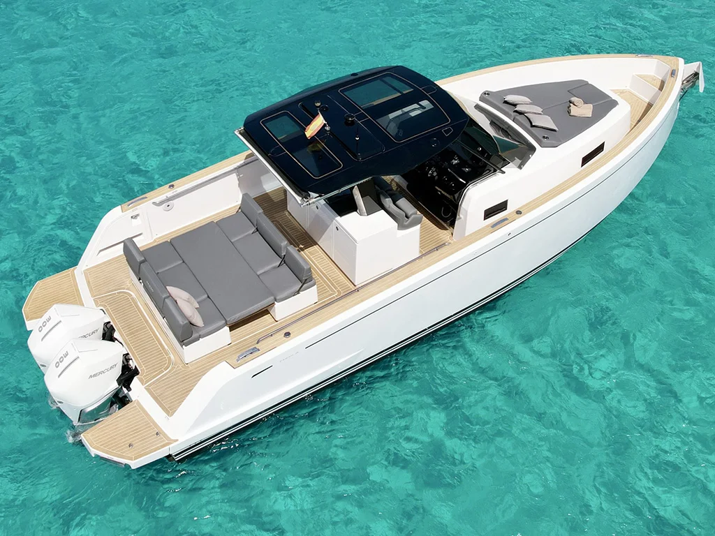 Pardo Yachts 38 “Just Calm”: The Perfect Balance of Design, Comfort and Freedom in Ibiza