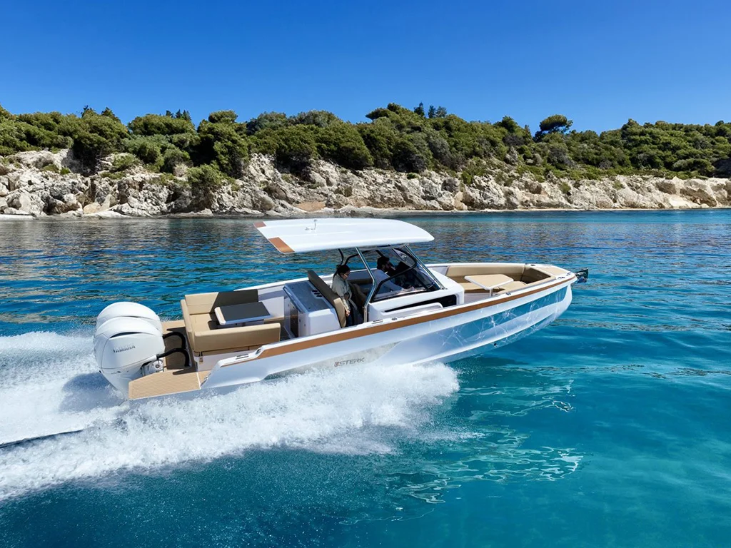 Boat Charter with Captain in Ibiza: What the Skipper Does and Why It Is Worth It