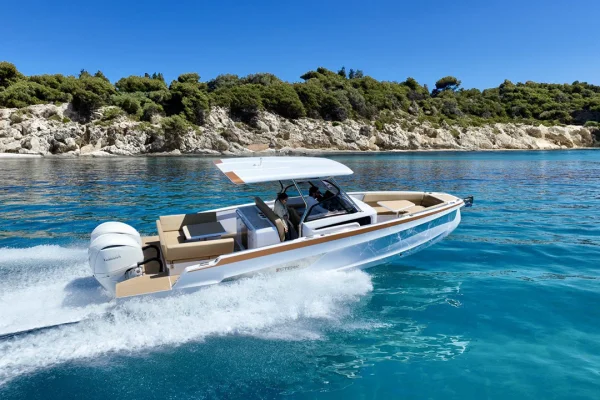 Boat Charter with Captain in Ibiza: What the Skipper Does and Why It Is Worth It
