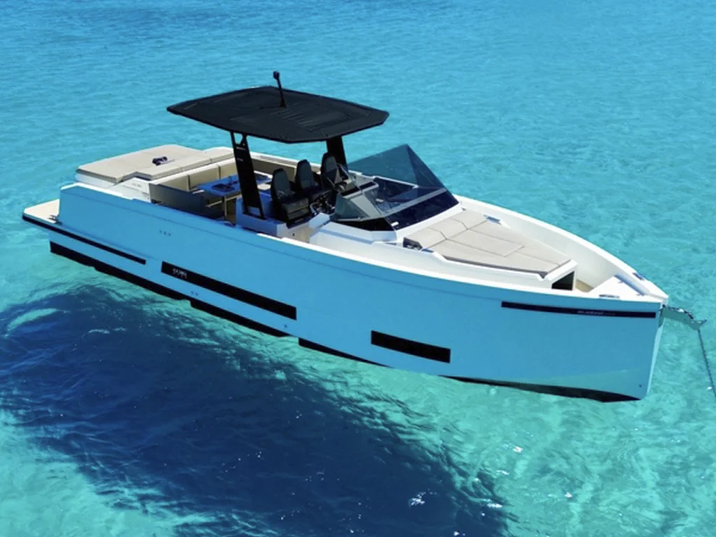 De Antonio D36 “Just Paradise”: Navegar con Estilo, Innovación y Libertad