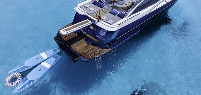 Pershing 54
