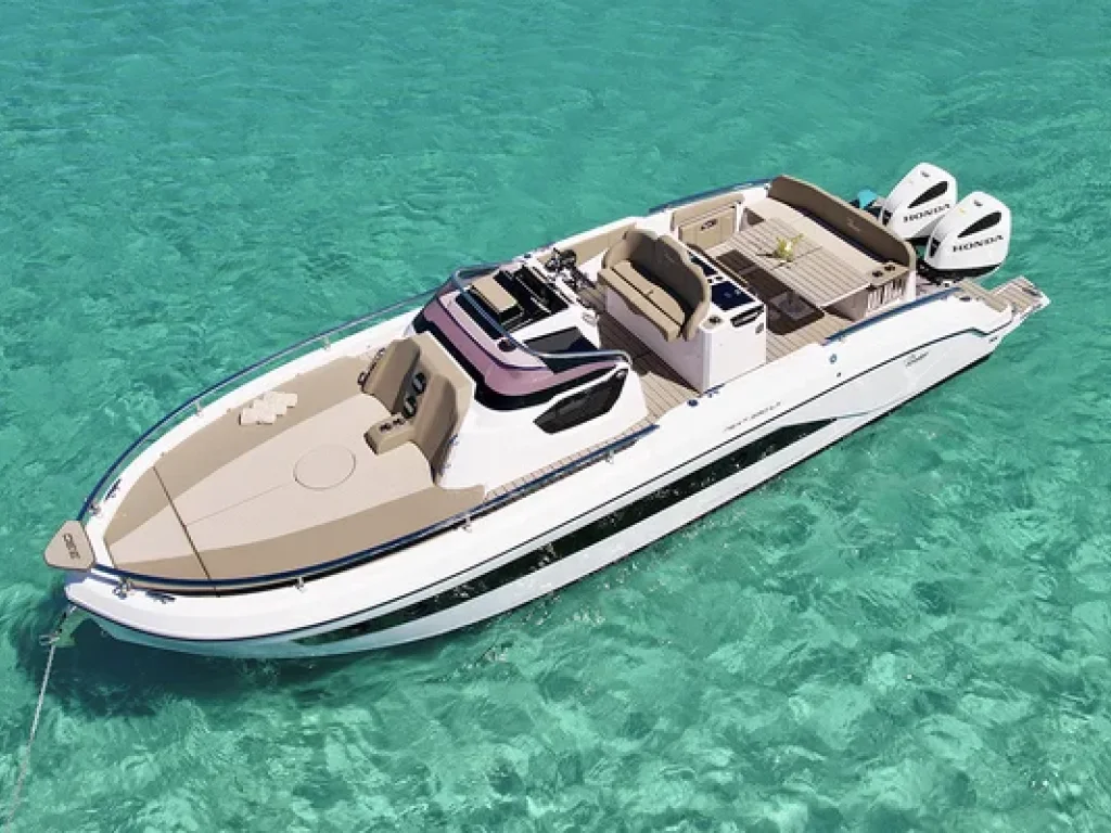 Ranieri NEXT 330 LX “Just Venture”: Explore Ibiza and Formentera with Power, Style and Freedom