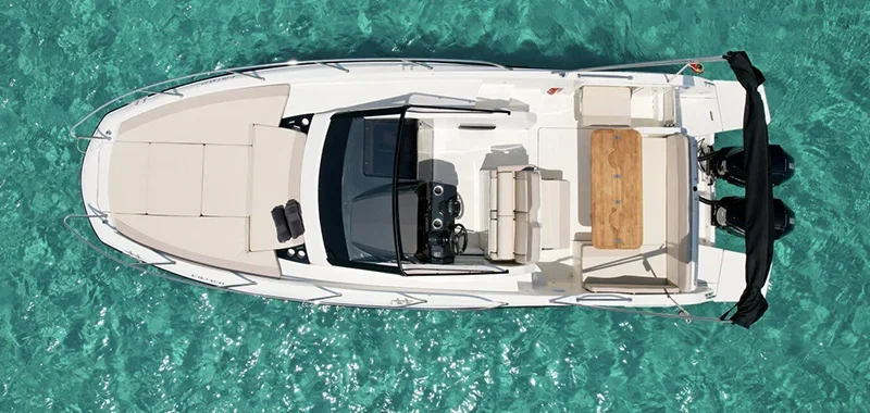 Quicksilver 875 Sundeck Luz