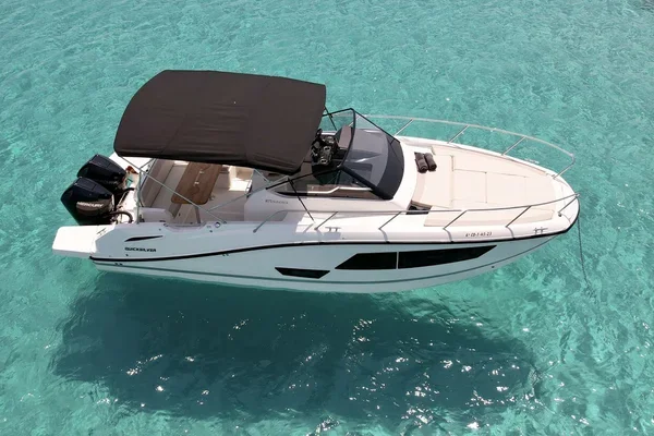 Quicksilver 875 Sundeck “Just Feel” & “Luz”: Experience the Mediterranean with Freedom and Comfort