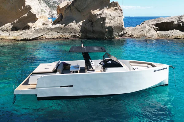 Discovering Hidden Treasures: Exploring Underwater Caves in Ibiza and Formentera (Part 1)