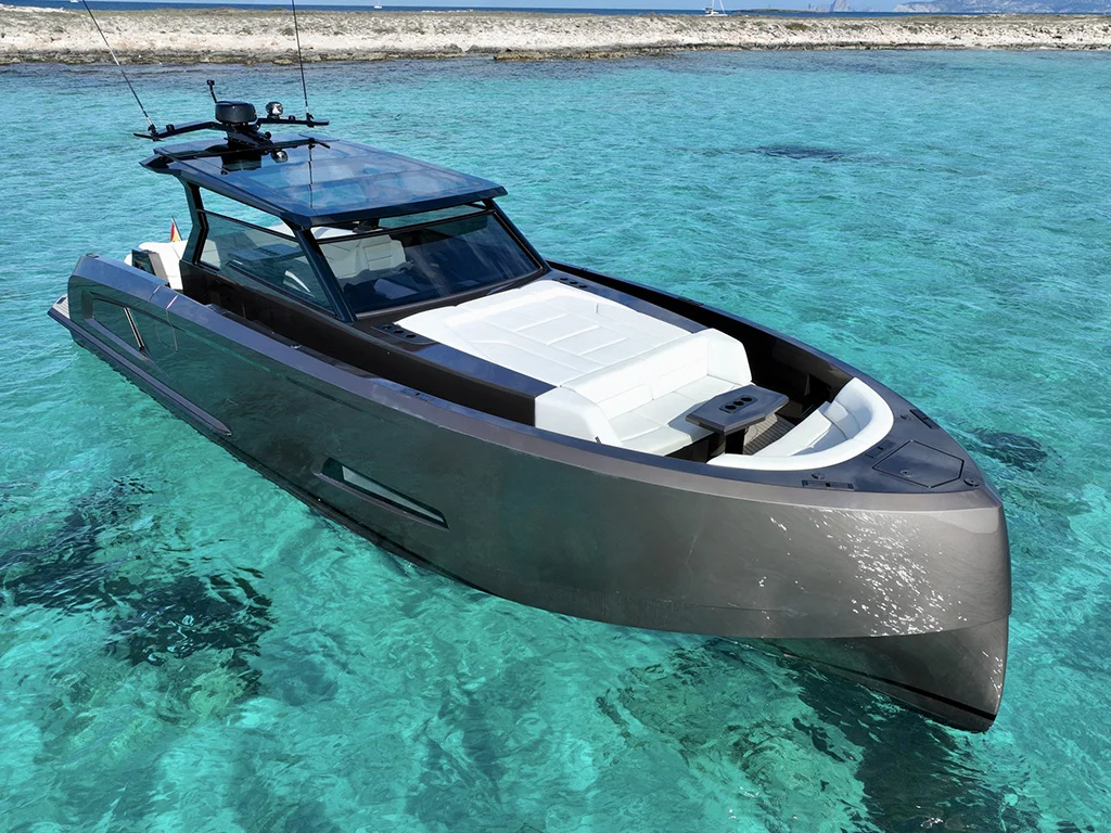Vanquish VQ45 “Media Naranja”: Design, Power and Exclusivity in Ibiza